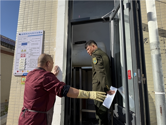 IMG_7735.JPG IMG_7735.JPG